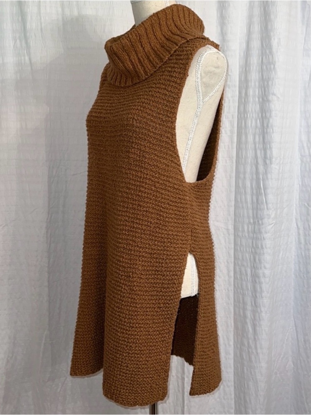 Free People sleeveless sweater